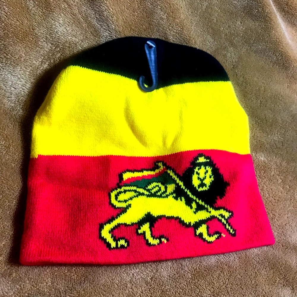 Jamaican Style Rasta Lion w/ Flag Beanie OS